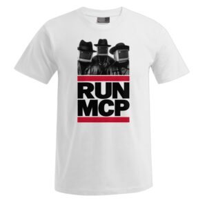 RUN MPC Unisex-T-Shirt: Weißes T-Shirt mit drei Personen in schwarzer Kleidung und Schweißermasken über dem auffälligen Schriftzug „RUN MPC“, der oben und unten von roten Linien eingerahmt ist.